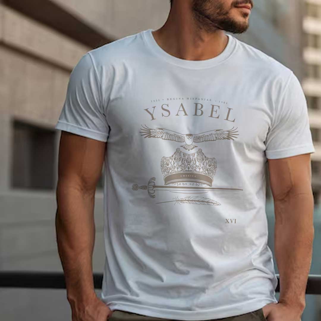 camiseta_isabel_catolica_blanco_modelo_masculino Isabel camiseta de Legado Hispánico