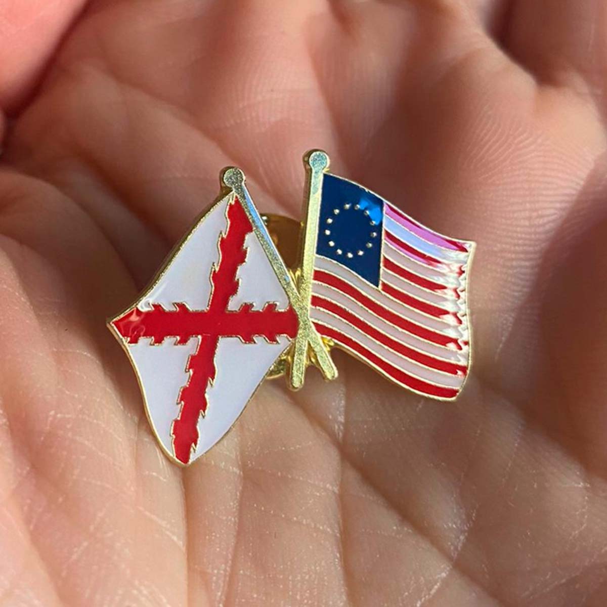 Pin bandera aspa de Borgoña y Betsy Ross