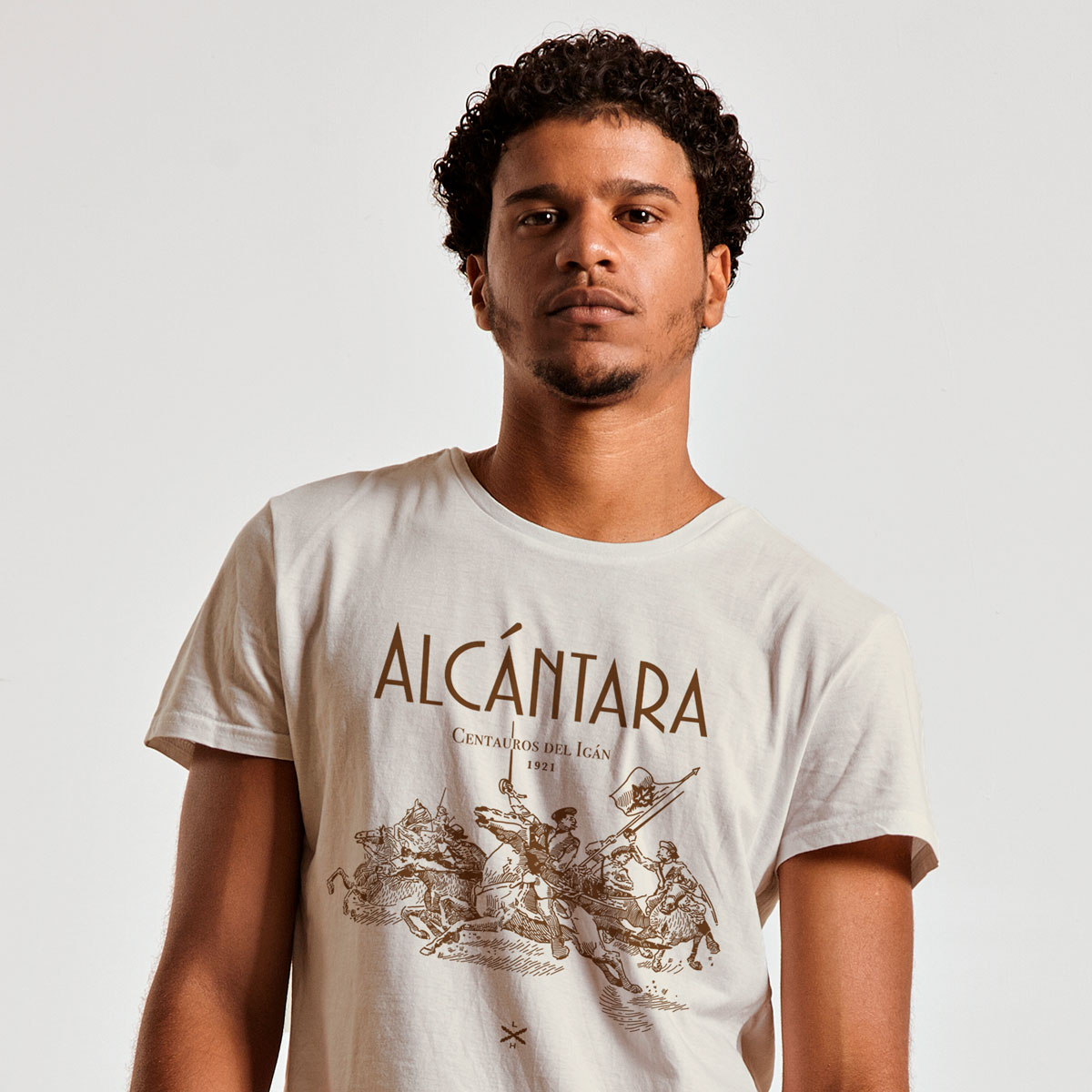 alcantara_chico_modelo_legado_hispanico camiseta de la carga de caballería de Alcántara